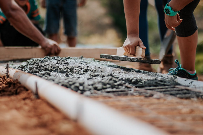 How to Choose the Best Concrete Contractor for Residential Projects 